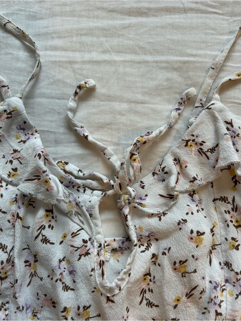 Floral Ruffle Cami Top - Picture 2 of 4